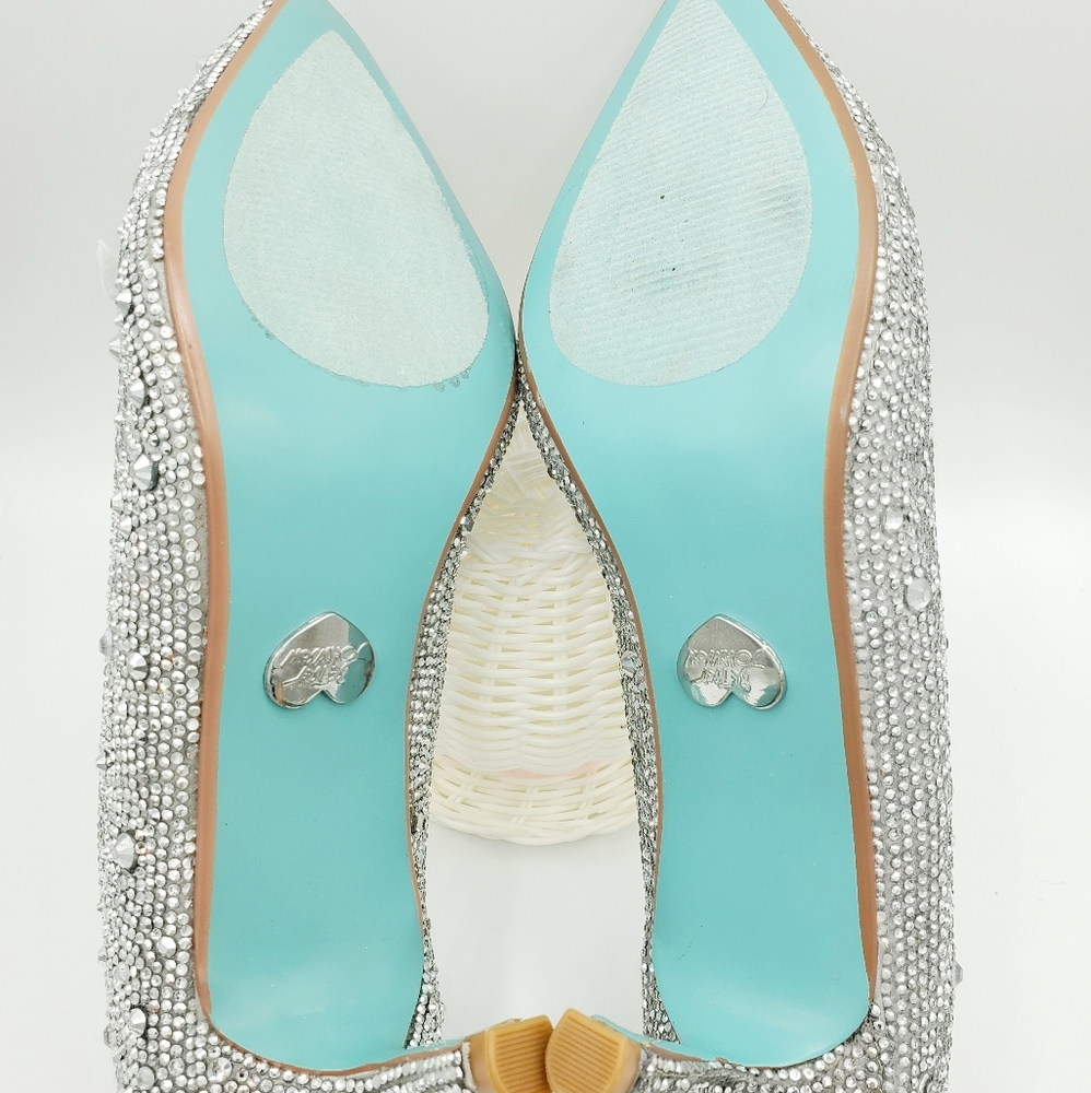 Betsey Johnson Jora heels NIB - Picture 6 of 7